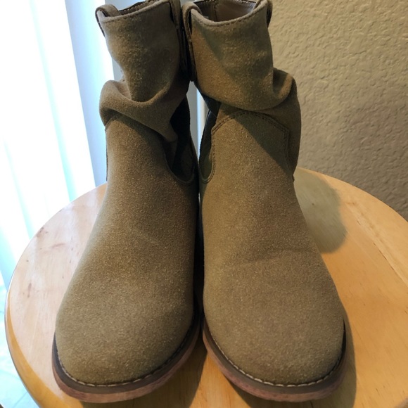 Booties - Picture 2 of 6